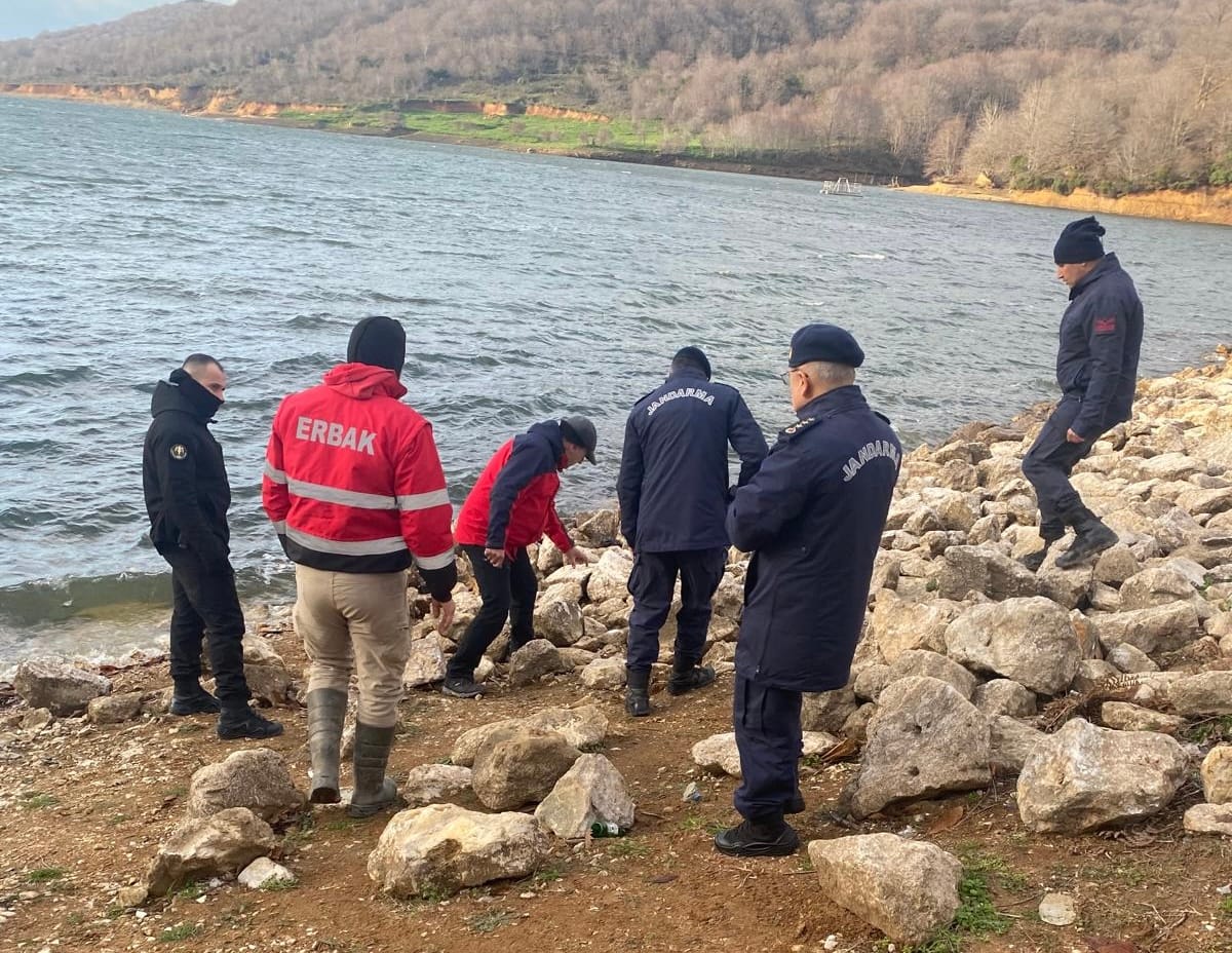 Elif Kumal’a ait aracın izlerini yetkililere gösterme ve kabul ettirme çabalarım.